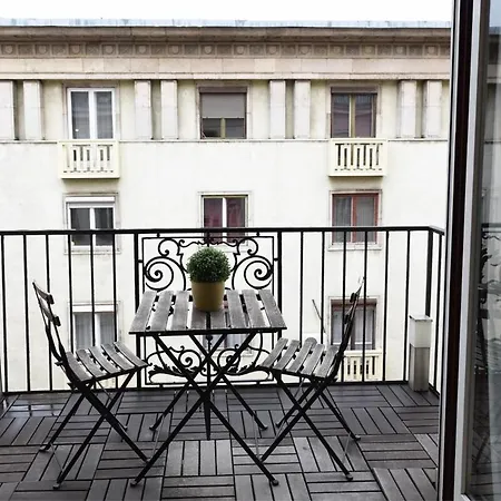 Spacious At Parliament With Free Bikes - Szemere A Parlamentnel Ingyen Bicokkal Apartment *